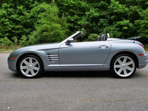 Used 2007 Chrysler Crossfire Limited RWD image 38