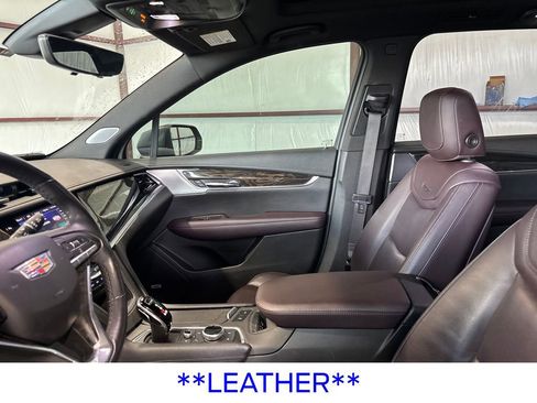 Used 2020 Cadillac XT6 Premium Luxury AWD/4WD image 16