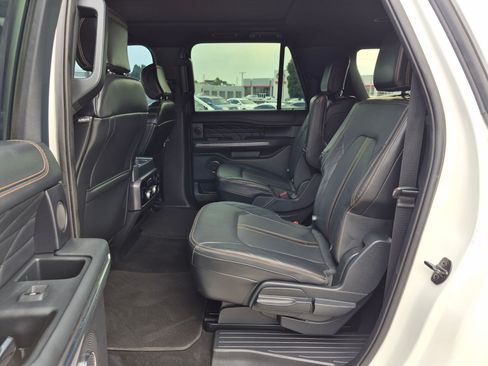 Used 2024 Ford Expedition Max Platinum AWD/4WD image 29