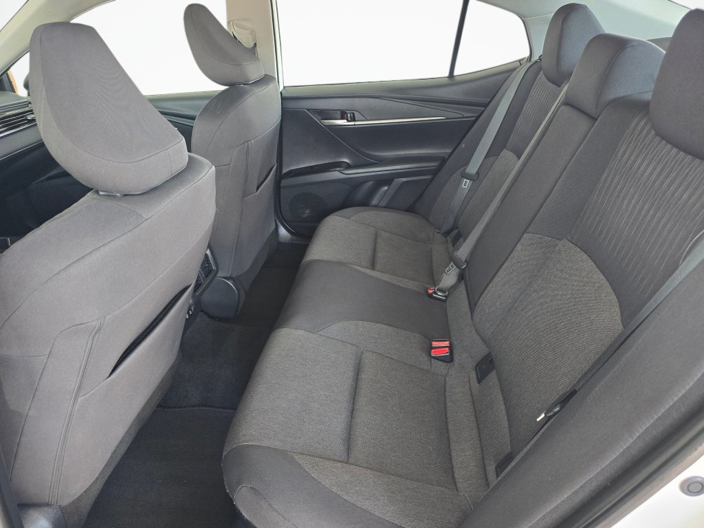 Used 2025 Toyota Camry LE w/ Convenience Package FWD image 37