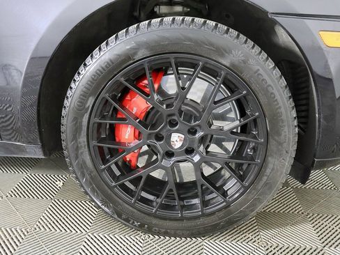 Used 2022 Porsche Macan GTS w/ Premium Package Plus image 24