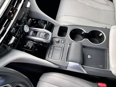 Used 2023 Acura MDX SH-AWD w/ Technology Package image 15