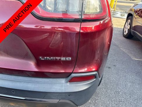Used 2019 Jeep Cherokee Limited FWD image 24
