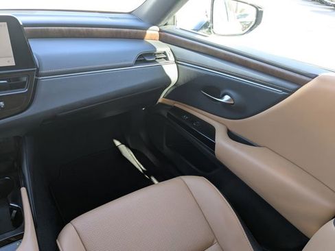 Used 2023 Lexus ES 350 w/ Premium Package image 20