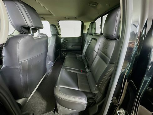 Used 2024 Nissan Frontier SL w/ Technology Package image 14