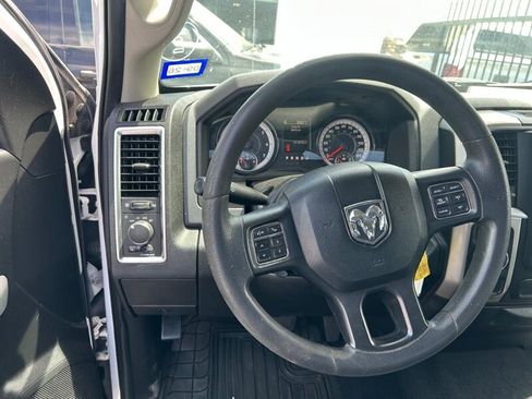 Used 2020 RAM 1500 Classic SLT RWD image 19