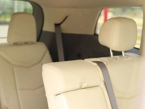 Used 2020 Cadillac XT6 Premium Luxury image 42