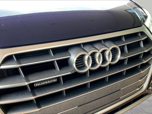 Used 2019 Audi Q5 2.0T Premium w/ Convenience Package AWD/4WD image 31