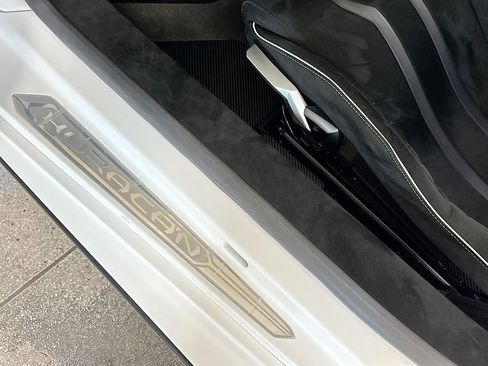 Used 2023 Lamborghini Huracan STO image 23