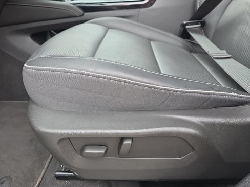 Certified 2023 Buick Envision Essence FWD image 32