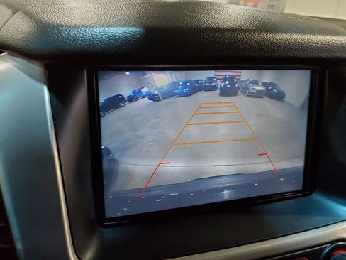 Used 2016 GMC Yukon SLE image 32