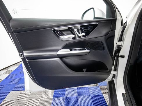 Used 2024 Mercedes-Benz GLC 300 image 13