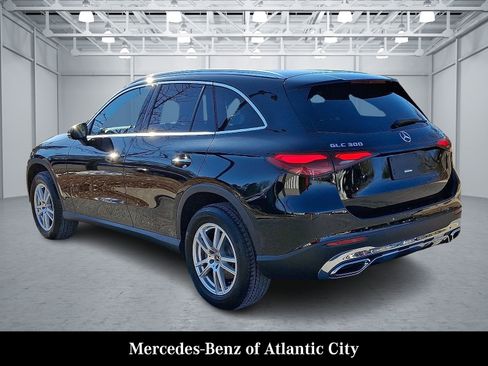Certified 2023 Mercedes-Benz GLC 300 4MATIC image 4