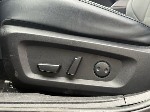 Used 2024 Mitsubishi Outlander SE image 12