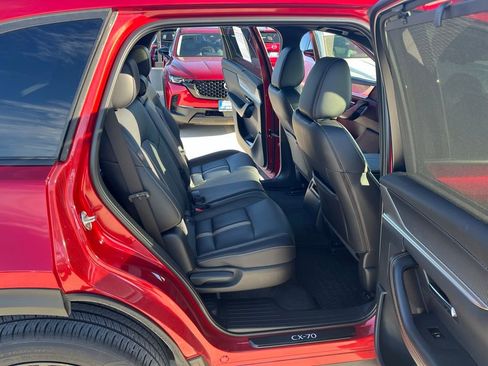 Used 2025 MAZDA CX-70 3.3 Turbo w/ Premium Plus Pkg image 14