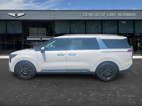 Used 2025 Kia Carnival SX FWD image 7