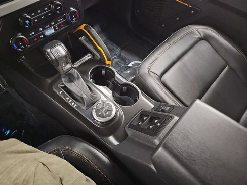 Used 2022 Ford Bronco Badlands w/ Sasquatch Package AWD/4WD image 21