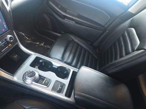 Used 2021 Ford Edge SEL w/ Convenience Package image 30