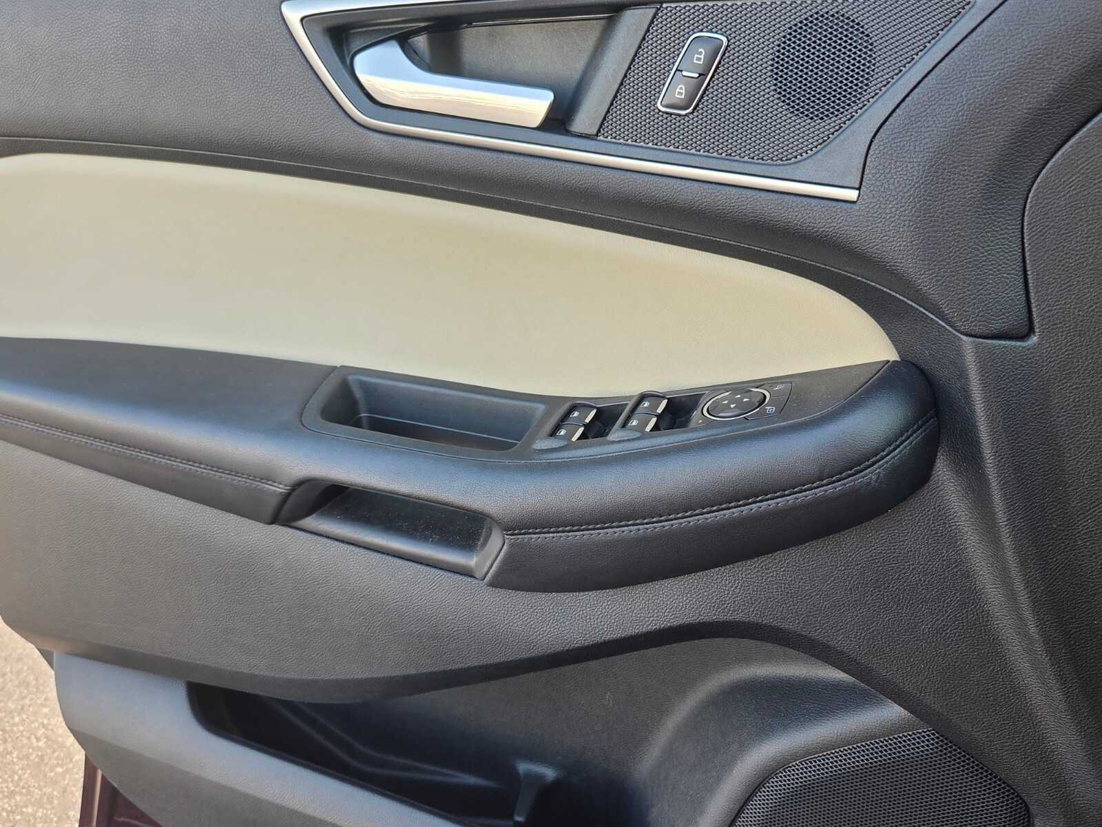 Used 2022 Ford Edge SEL w/ Convenience Package AWD/4WD image 34