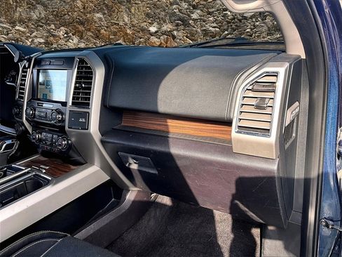 Used 2016 Ford F150 Lariat image 14