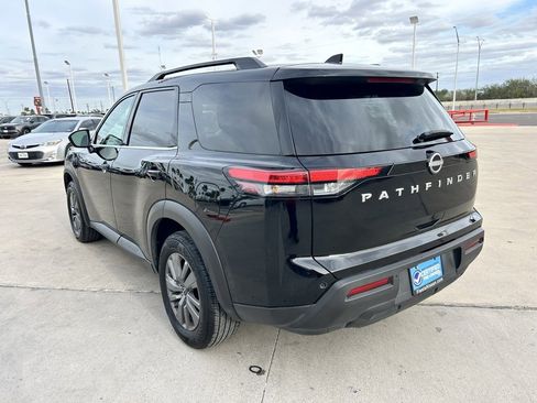 Certified 2025 Nissan Pathfinder SV image 5