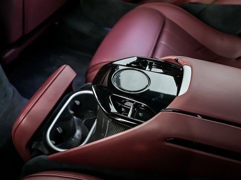 Used 2024 Ferrari Purosangue image 40