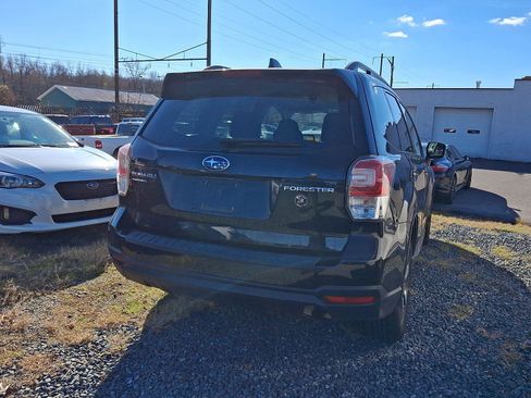 Used 2018 Subaru Forester 2.5i Premium w/ All-Weather Package image 9