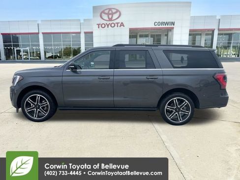 Used 2021 Ford Expedition Max Limited RWD image 2