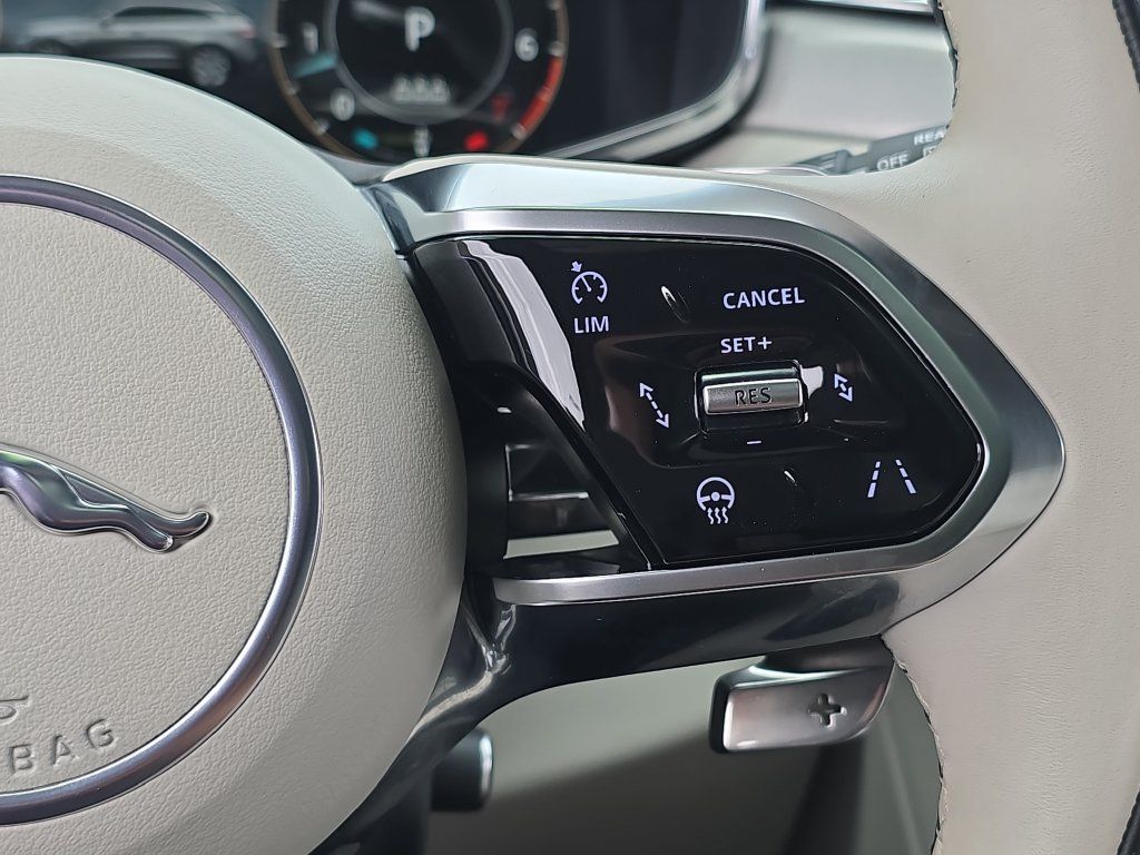 Used 2025 Jaguar F-PACE R-Dynamic S AWD/4WD image 18