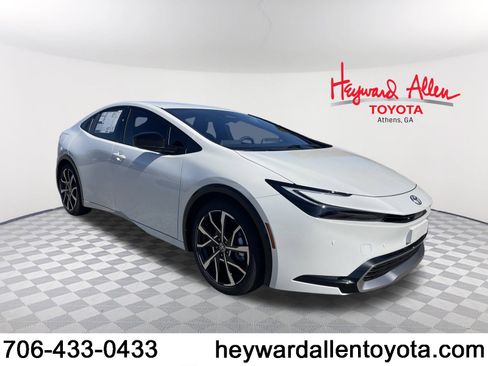 New 2026 Toyota Prius Plug-In Hybrid FWD image 1