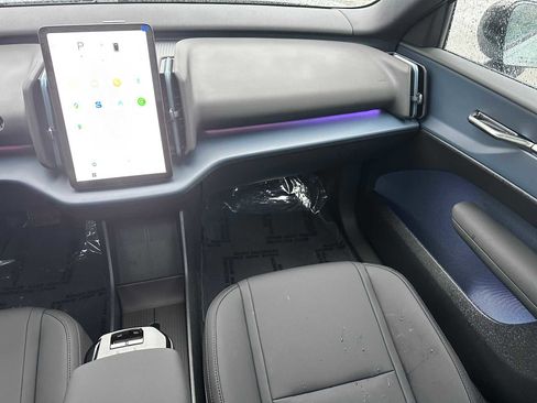 New 2026 Volvo EX30 Plus image 18