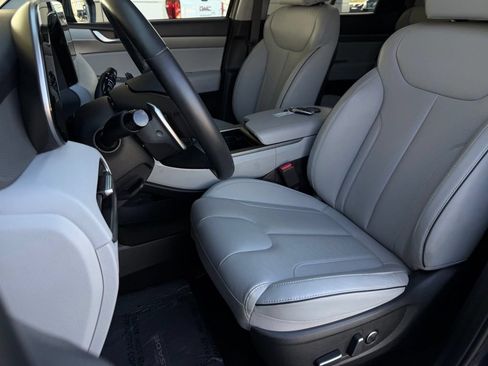 Used 2025 Hyundai Palisade SEL AWD/4WD image 14
