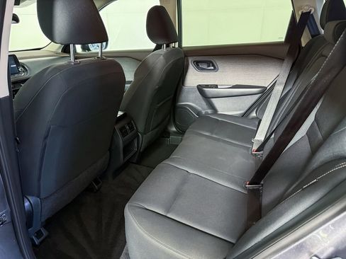 Used 2023 Nissan Rogue S image 30