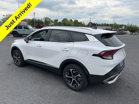 Used 2024 Kia Sportage EX image 6