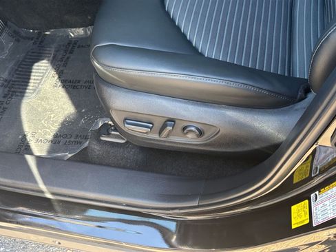 Used 2025 Toyota Highlander XSE AWD/4WD image 23