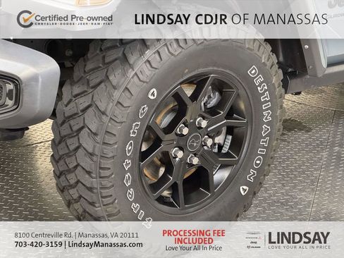 Used 2024 Jeep Gladiator Sport AWD/4WD image 11