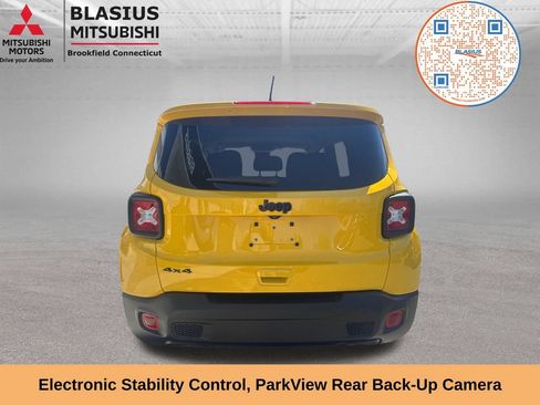 Used 2023 Jeep Renegade Latitude AWD/4WD image 10