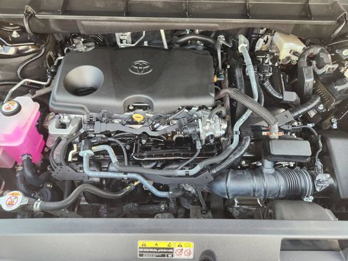 Used 2023 Toyota Highlander Bronze Edition FWD image 36