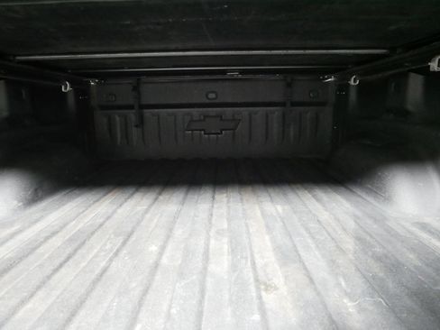 Used 2018 Chevrolet Silverado 1500 High Country image 18