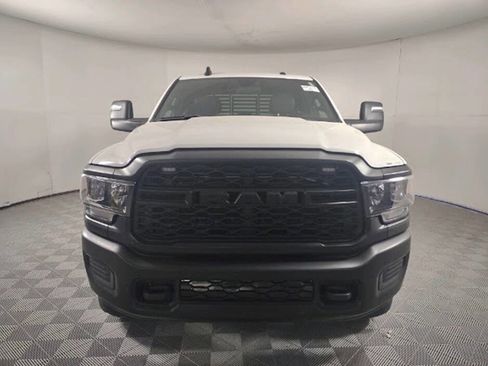 Used 2023 RAM 2500 Tradesman image 2