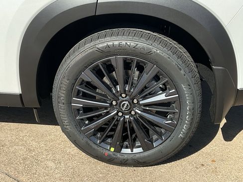 New 2026 Nissan Pathfinder SL image 8