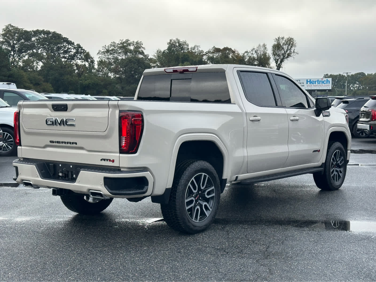 Used 2026 GMC Sierra 1500 AT4 w/ AT4 Premium Package AWD/4WD image 7