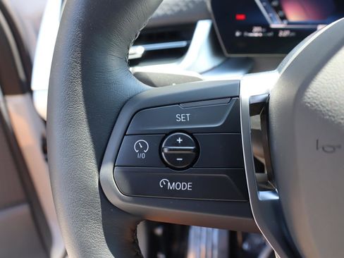 Used 2025 BMW X2 xDrive28i w/ Premium Package image 17