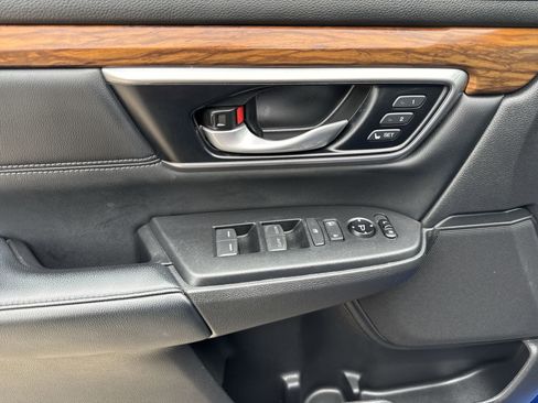 Used 2021 Honda CR-V Touring image 23