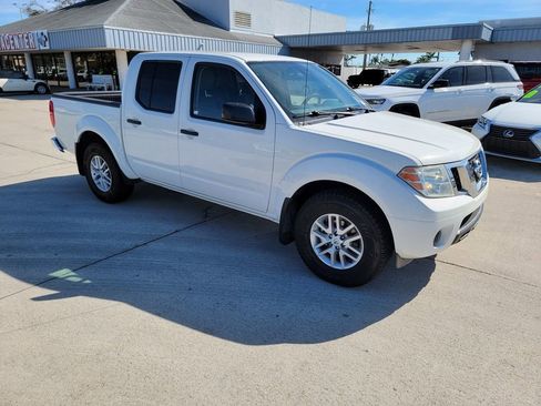 Used 2021 Nissan Frontier SV image 7