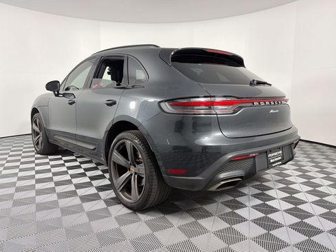 Certified 2023 Porsche Macan image 3