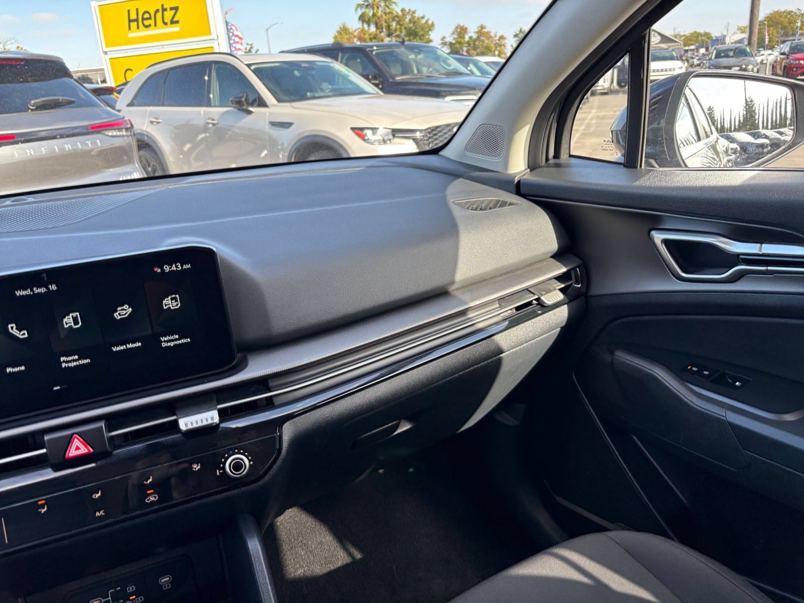 Used 2026 Kia Sportage LX FWD image 34