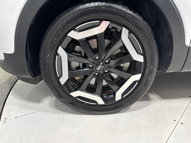 Used 2023 Kia Telluride S AWD/4WD image 8