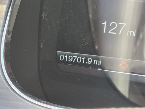Used 2018 Ford Taurus SEL w/ Equipment Group 201A FWD image 19