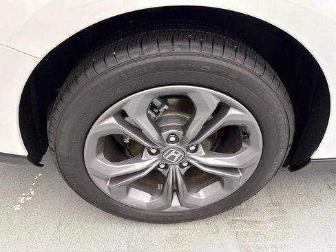 Used 2024 Honda Accord EX image 11